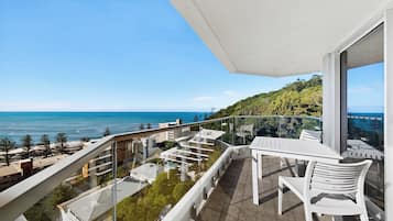 Family 2.5 Bedroom Ocean View Apartment | Terrace/patio