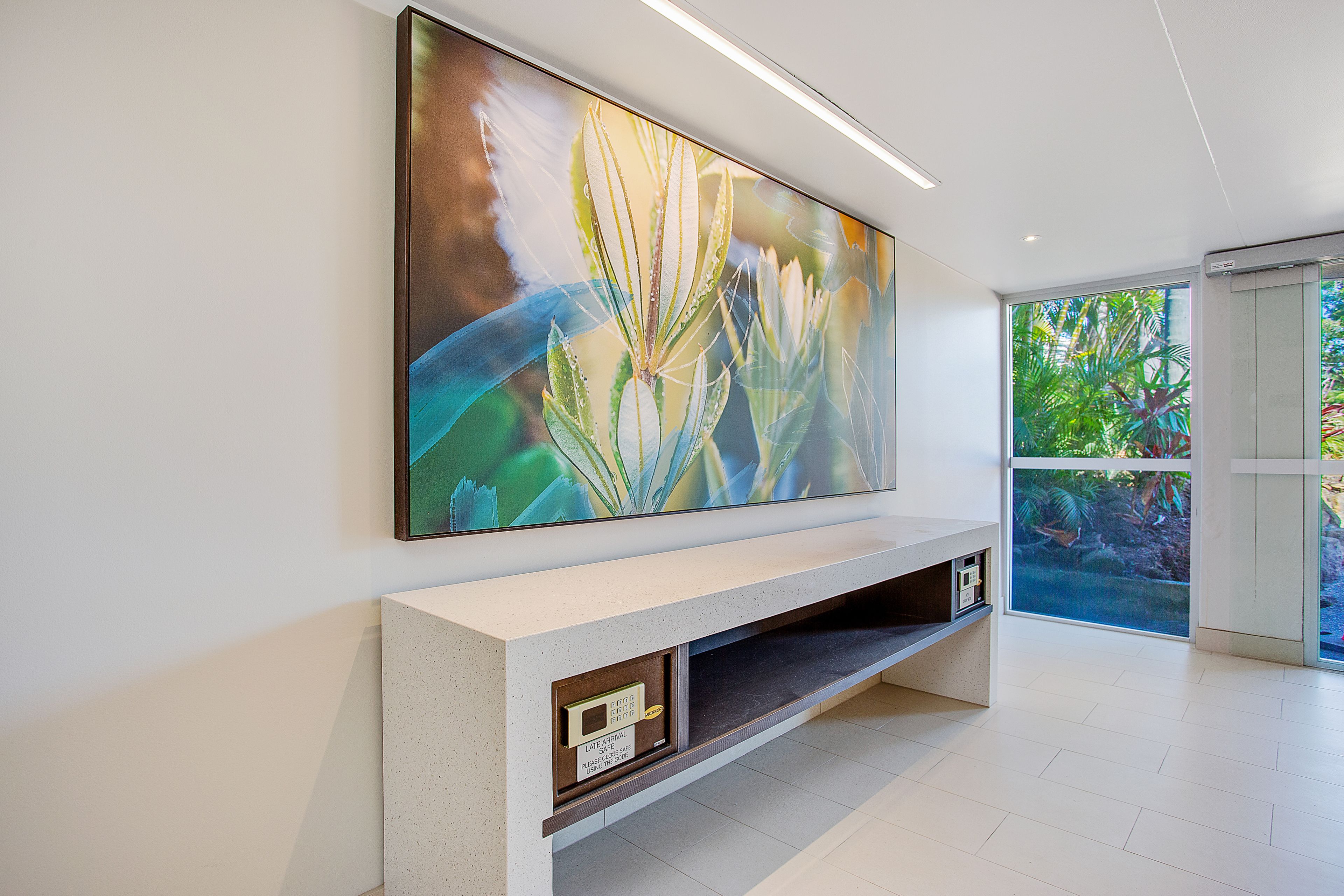 Gemini Court Holiday Apartments — image 27