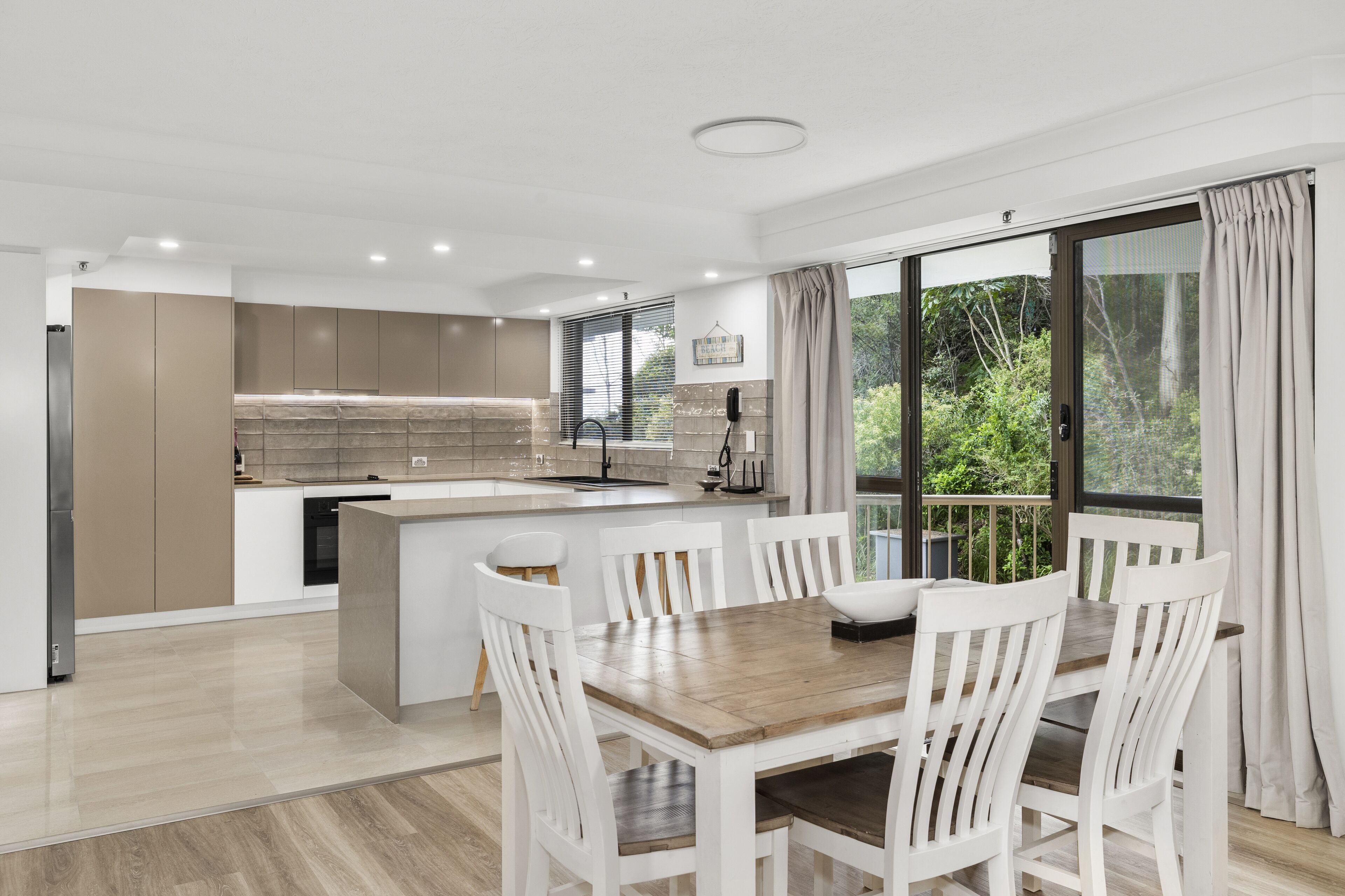 Gemini Court Holiday Apartments — image 14