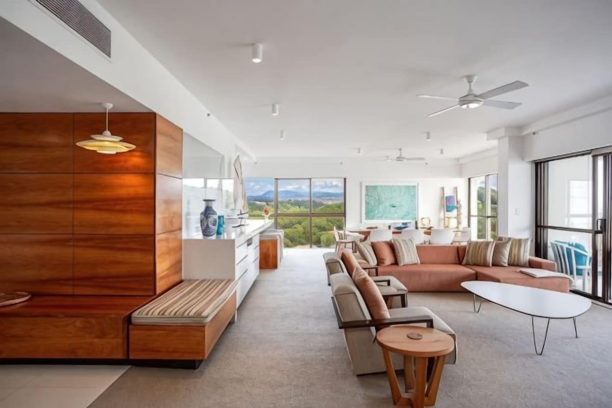 Four Bedroom Penthouse Ocean view Roof Top