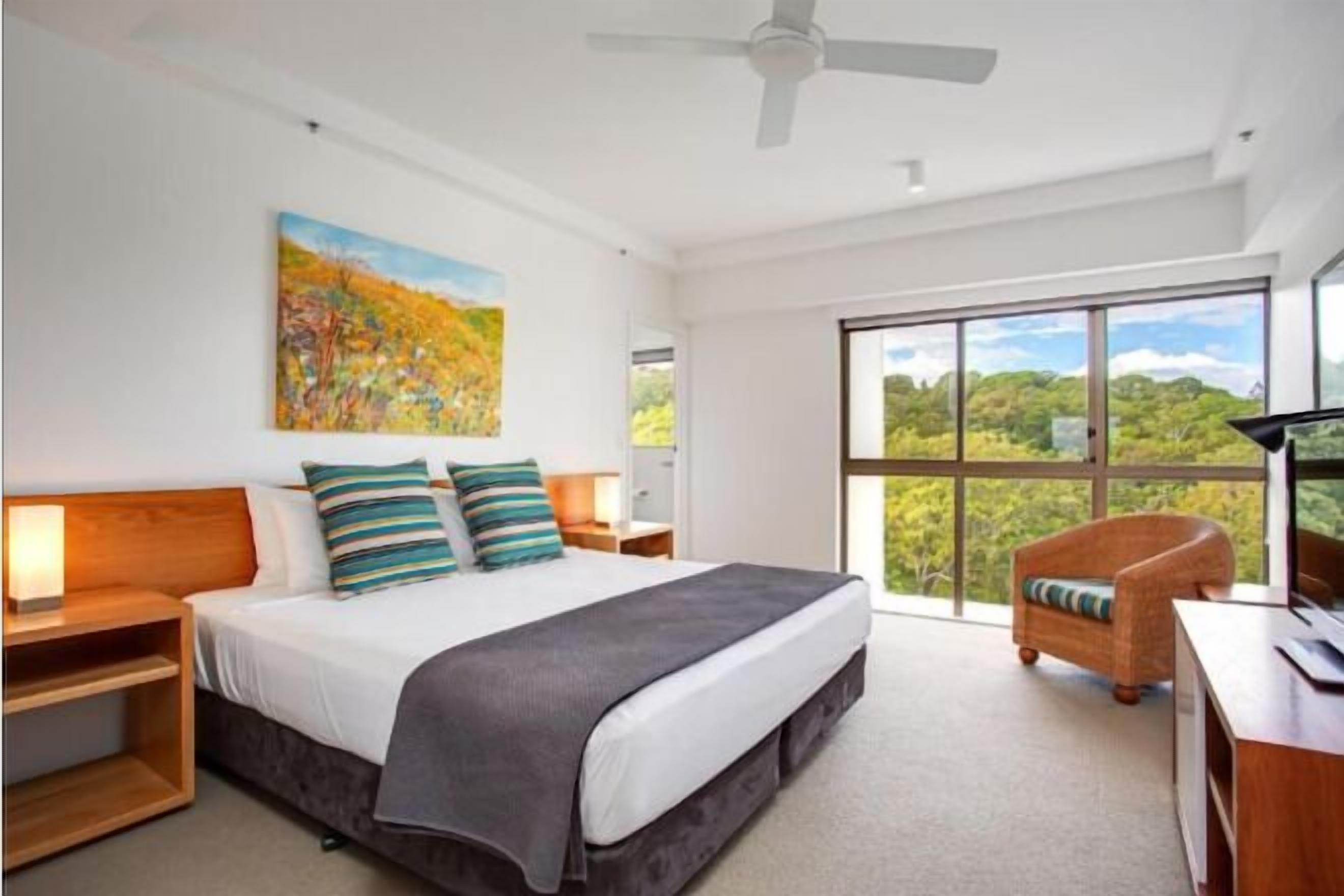 오리/거위털 이불, 각각 다른 스타일의 인테리어, 각각 다르게 가구 비치, 책상