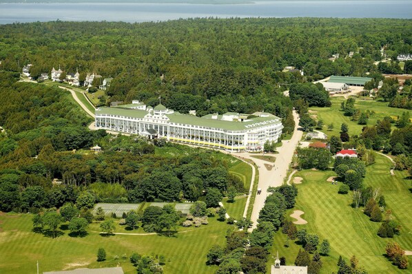 Aerial view - Grand Hotel (Mackinac Island)