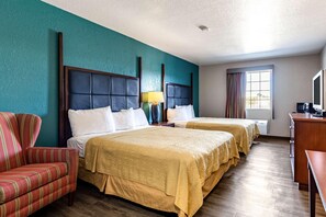 Desk, soundproofing, iron/ironing board, free WiFi - Rodeway Inn (Temple)