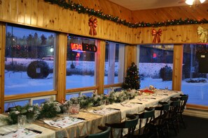 Restaurant - Carolyn Beach Inn & Restaurant (Thessalon)