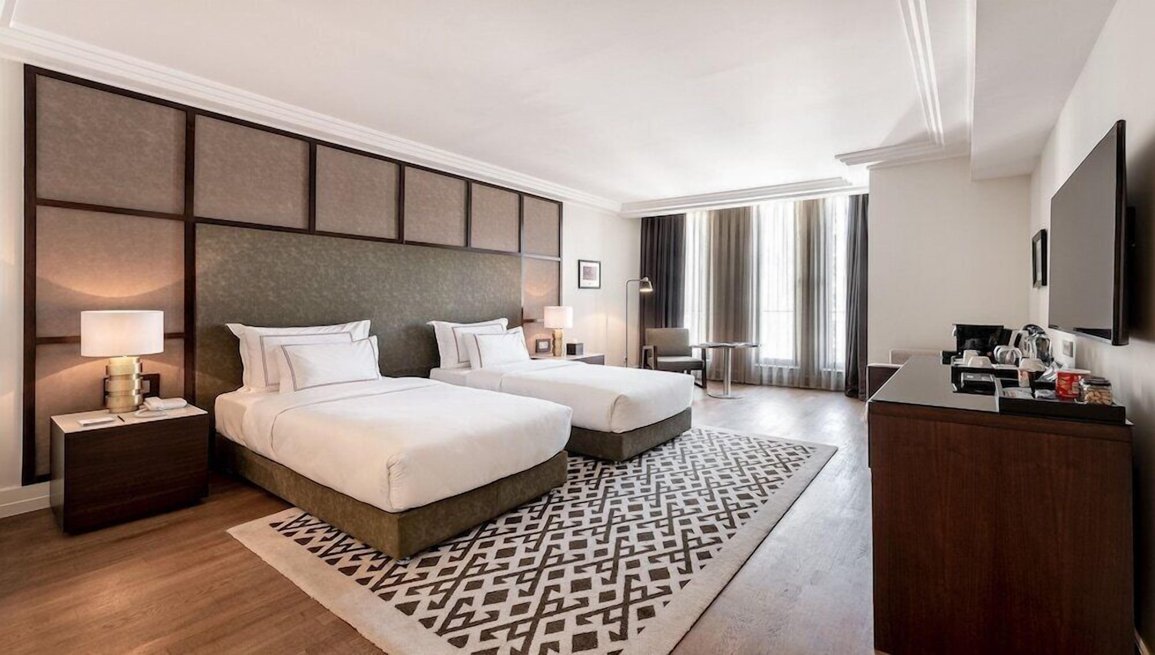 Ropa de cama de alta calidad y minibar 