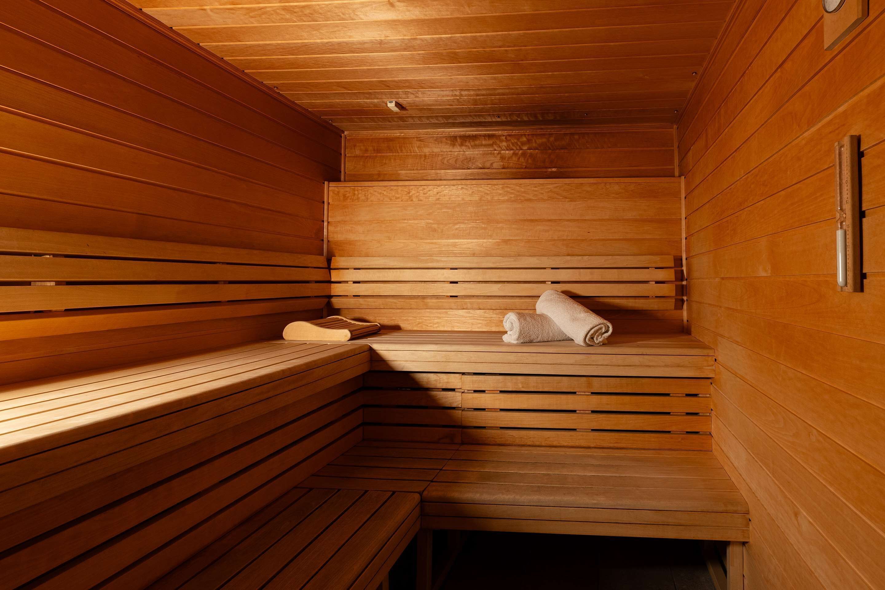 indoor pool, open 9:00 am to 9:00 pm, pool loungers