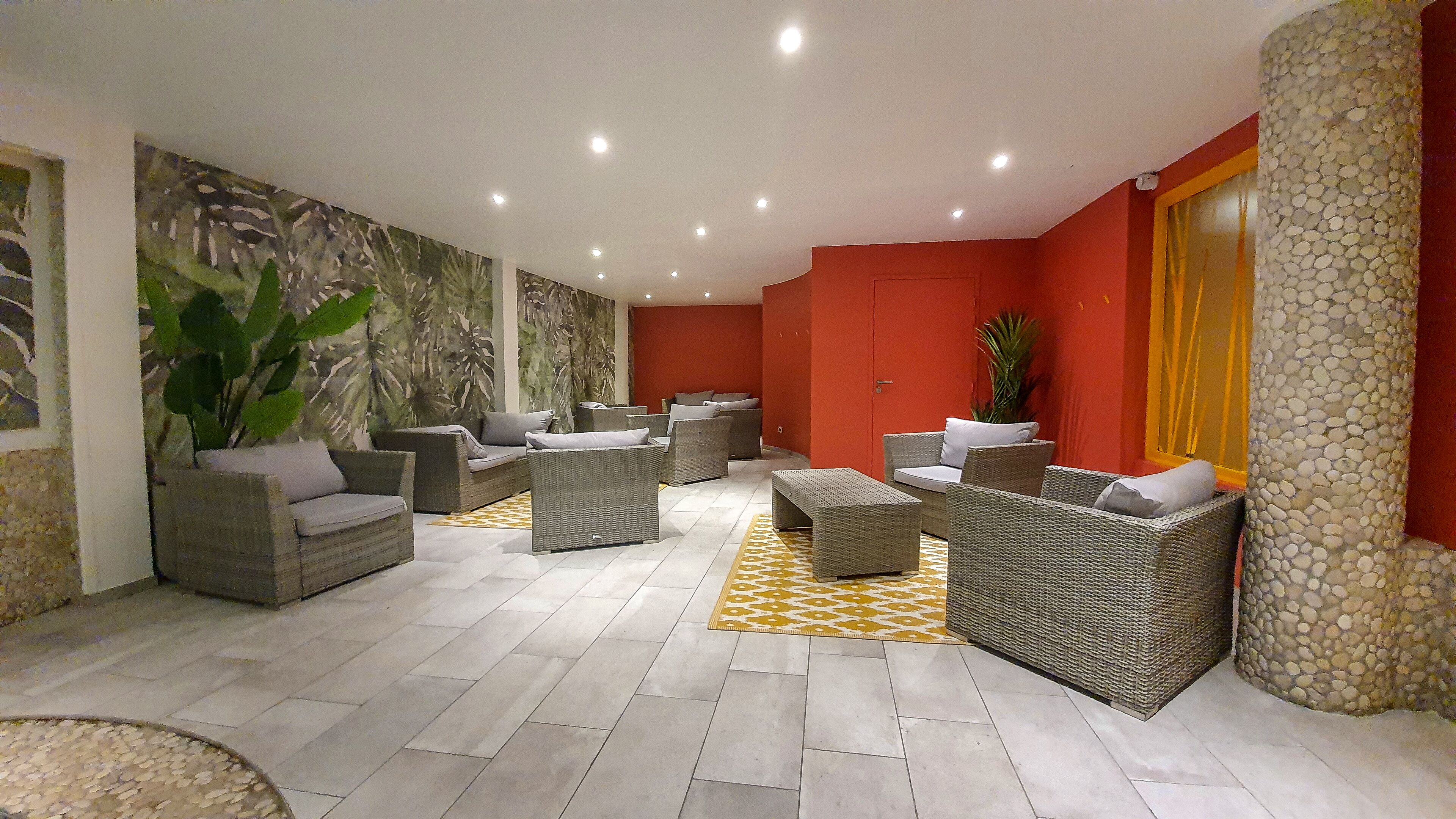 indoor pool, open 9:00 am to 9:00 pm, pool loungers