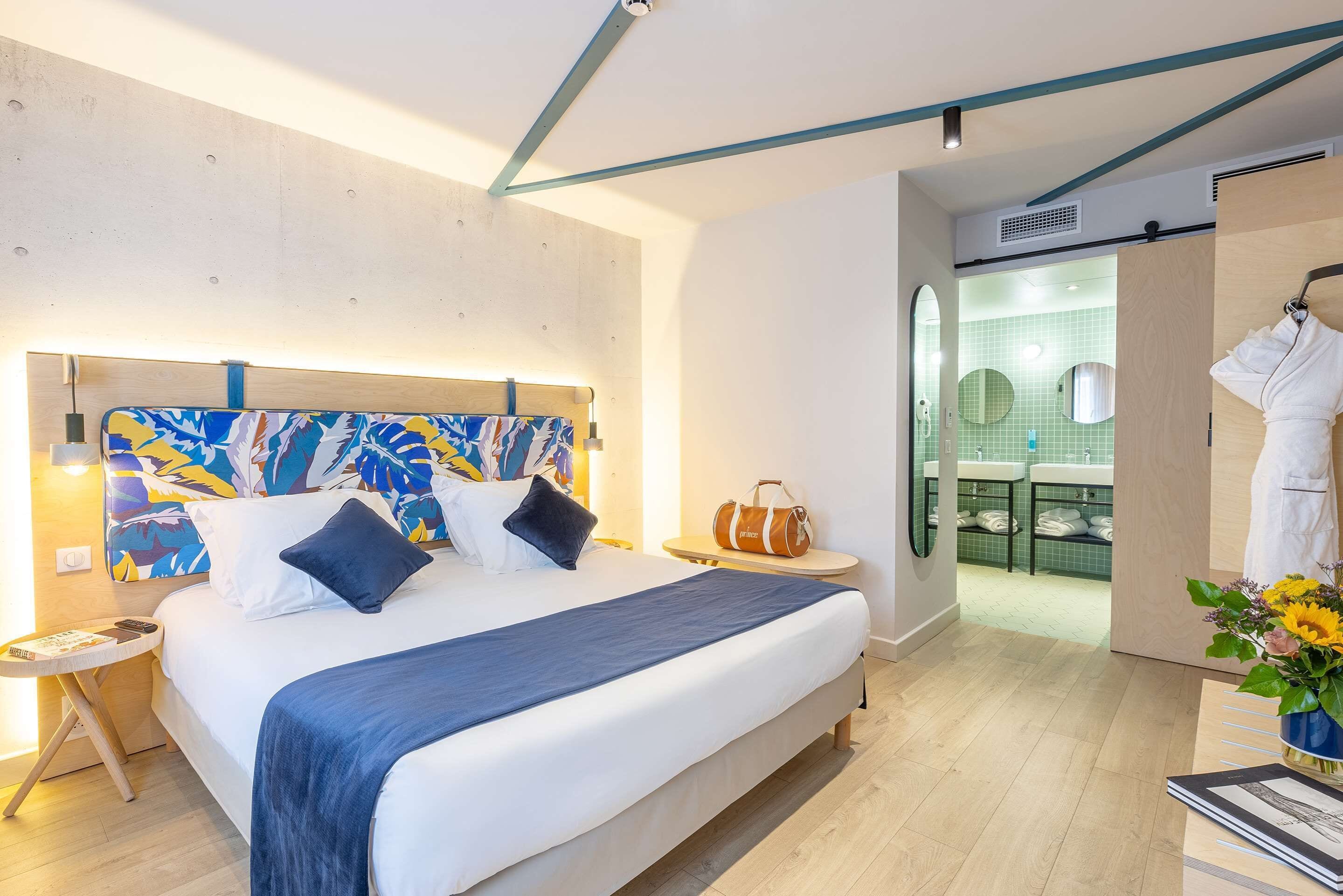 premium bedding, in-room safe, desk, blackout curtains