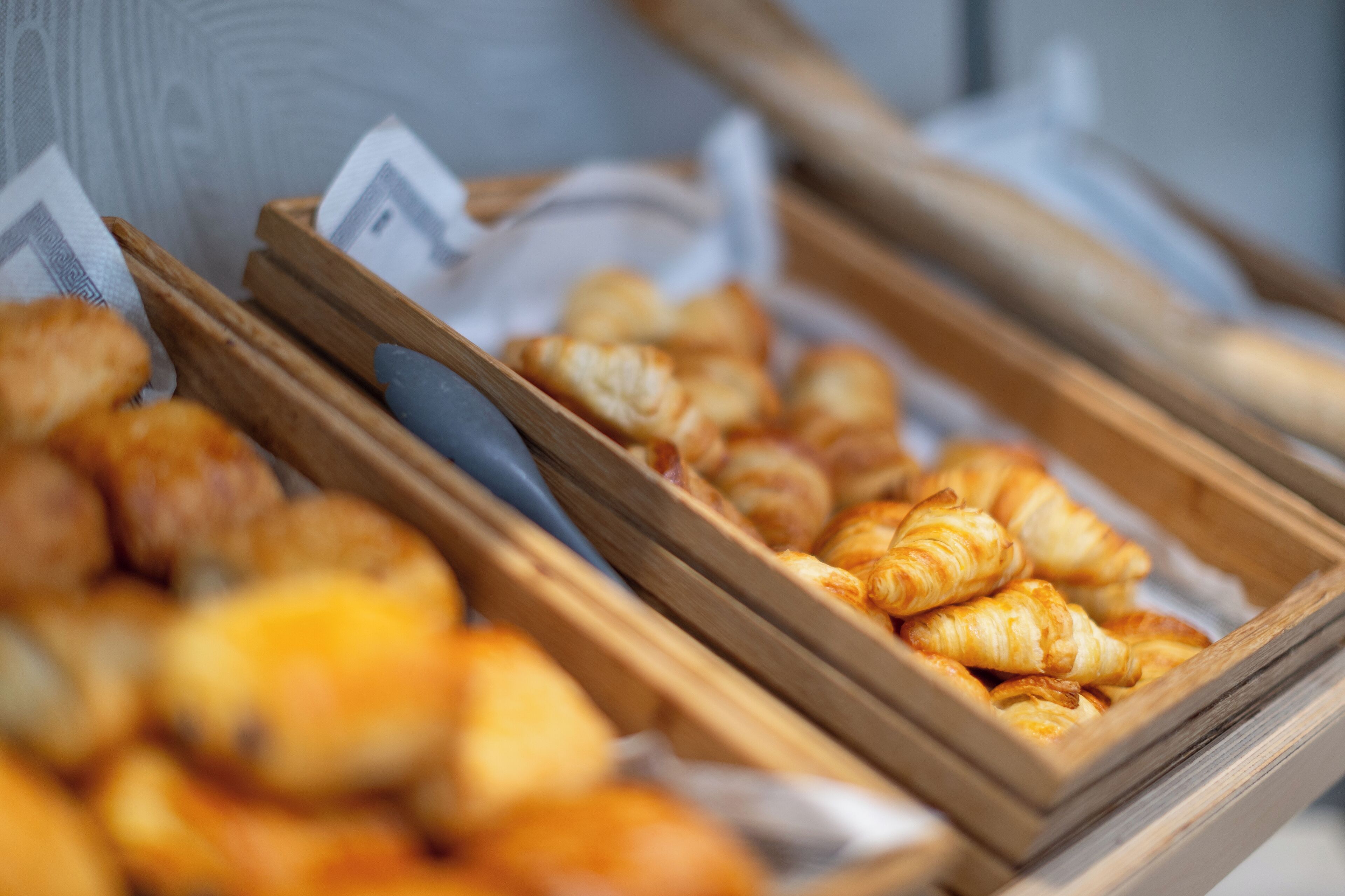 daily buffet breakfast (eur 15 per person)