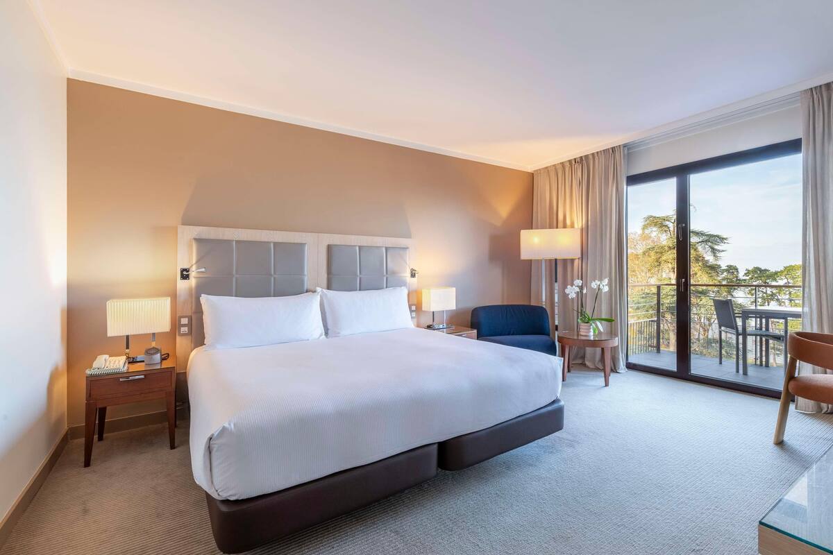 Literie de qualité supérieure, minibar, coffres-forts dans les chambres