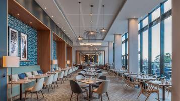 Daily full breakfast (EUR 25.00 per person)