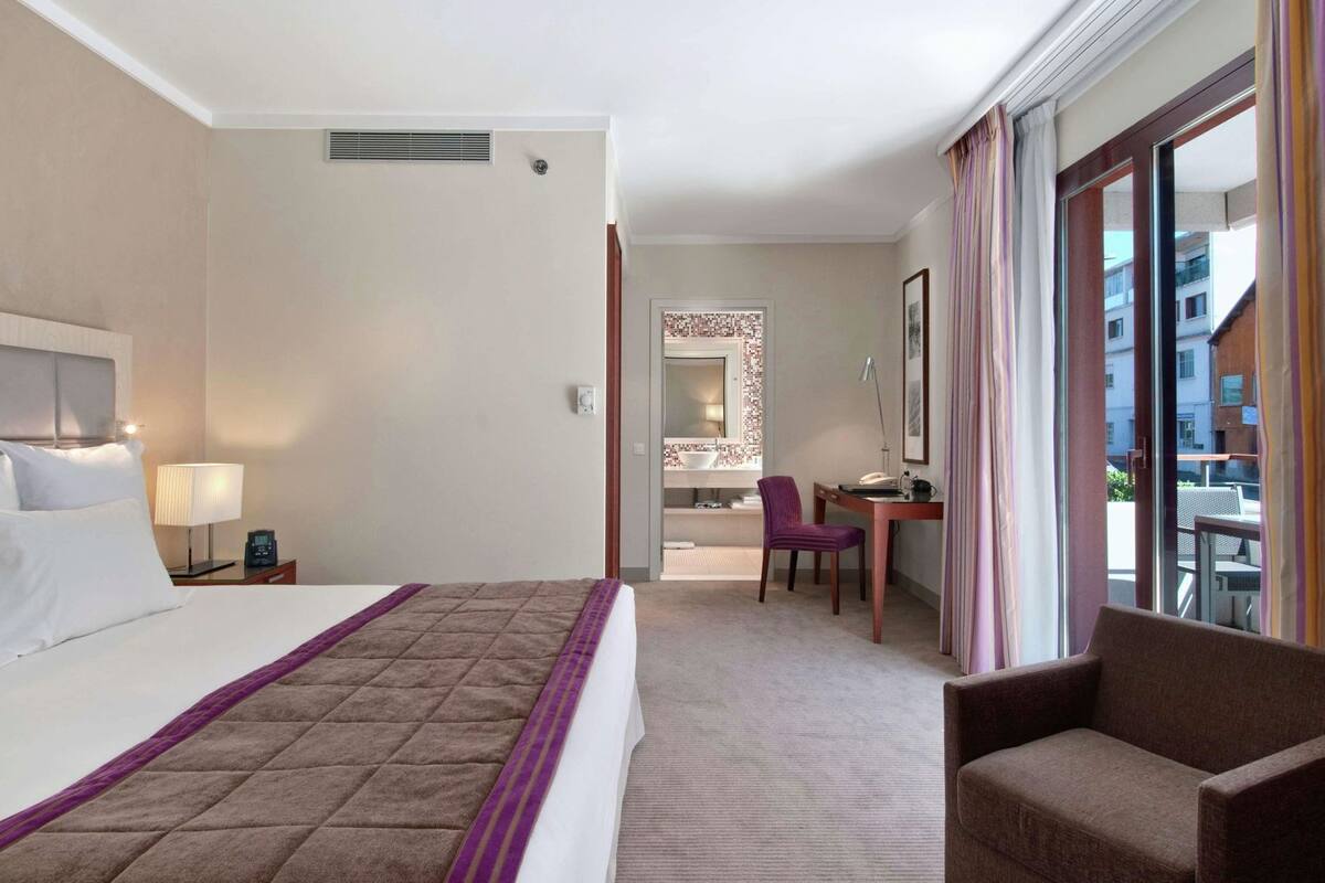 Literie de qualité supérieure, minibar, coffres-forts dans les chambres