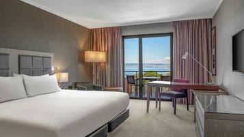Premium bedding, minibar, in-room safe, desk