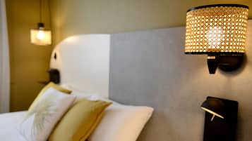 In-room safe, individually furnished, desk, laptop workspace