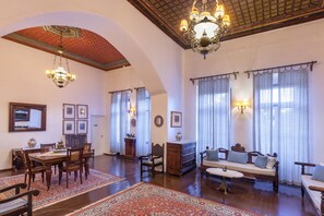 Interior - Hydroussa Hotel (Hydra)