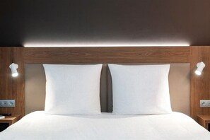 Superior Room, 2 Twin Beds | Blackout drapes, soundproofing, free cribs/infant beds - Campanile Epinal Centre - Gare (Epinal)
