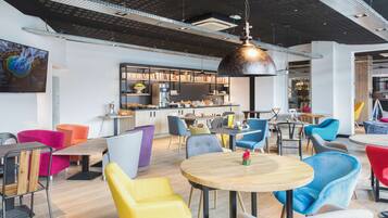 Daily buffet breakfast (EUR 13.9 per person)