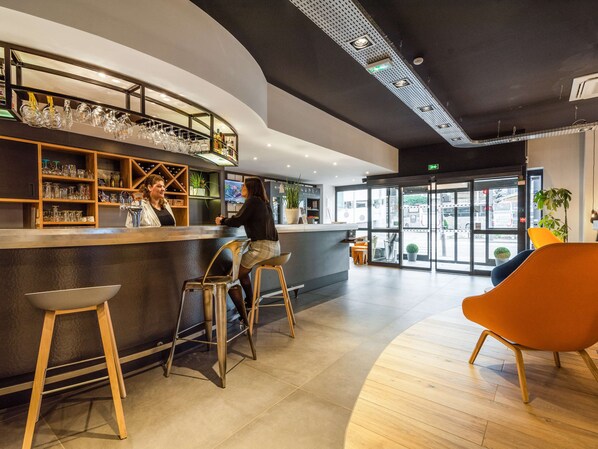 Bar (en la propiedad)