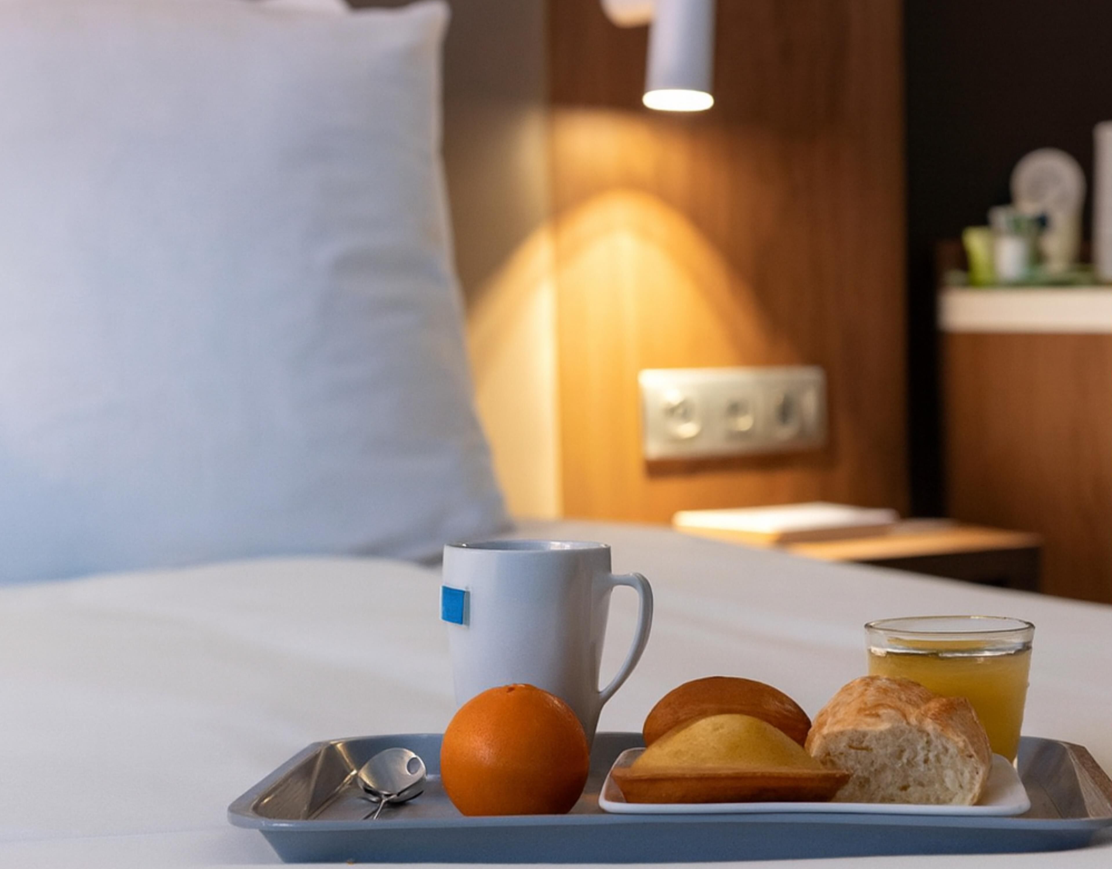 Superior-rum - 2 enkelsängar | Mörkläggningsgardiner, ljudisolering och gratis barnsängar