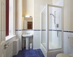 Bathroom - Citadines St Mark’s London (London)