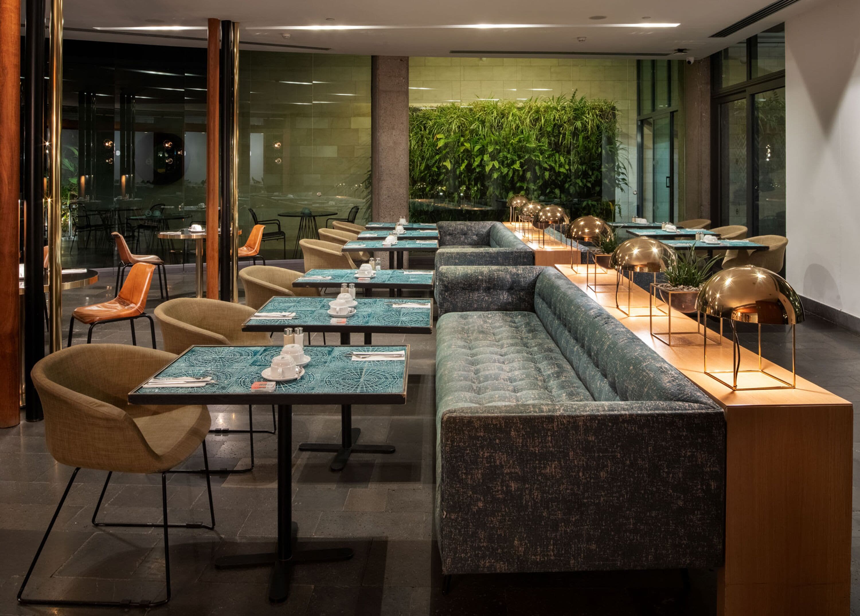 2 restaurants, breakfast, lunch, dinner served; international cuisine