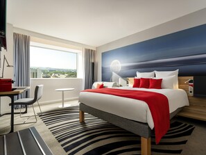 In-room safe, desk, laptop workspace, blackout drapes - Novotel Bucharest City Centre (Bucharest)