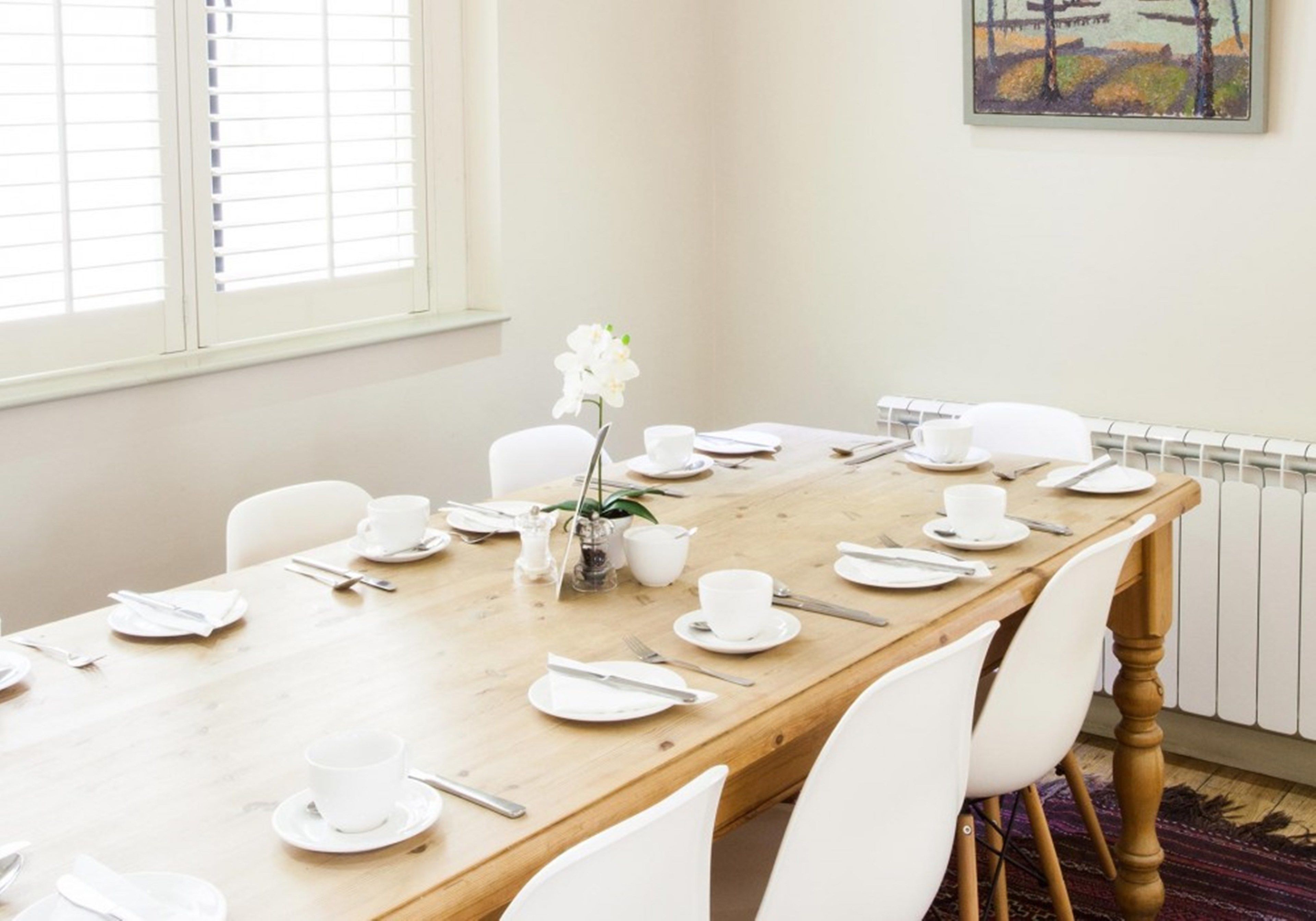 Desayuno a la carta diario (GBP 15 por persona)