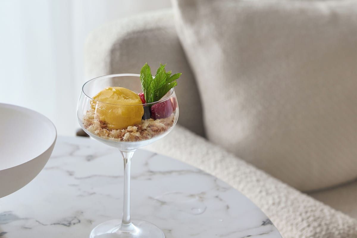 Superior Panoramic Side Sea View