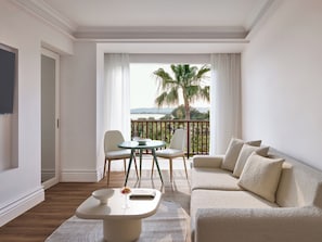 Minibar, in-room safe, desk, laptop workspace - Grecotel Filoxenia (Kalamata)