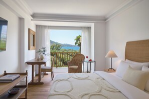 1 slaapkamer, een minibar, een kluis op de kamer, een bureau