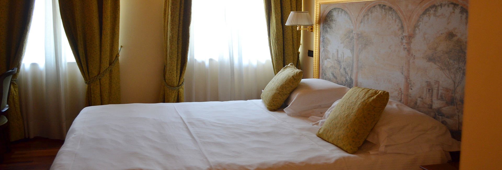 minibar, in-room safe, desk, soundproofing