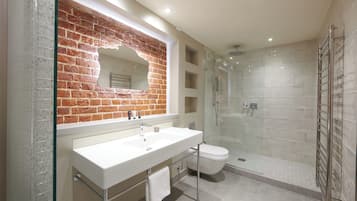 Oak Suite | In-room safe, desk, laptop workspace, soundproofing