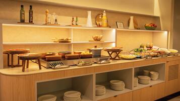 Daily buffet breakfast for a fee