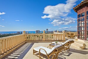 Penthouse The Level with Whirlpool | View from room - The Level at Melia Villaitana (Benidorm)