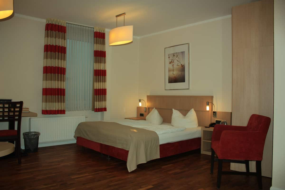 Minibar, in-room safe, desk, blackout curtains