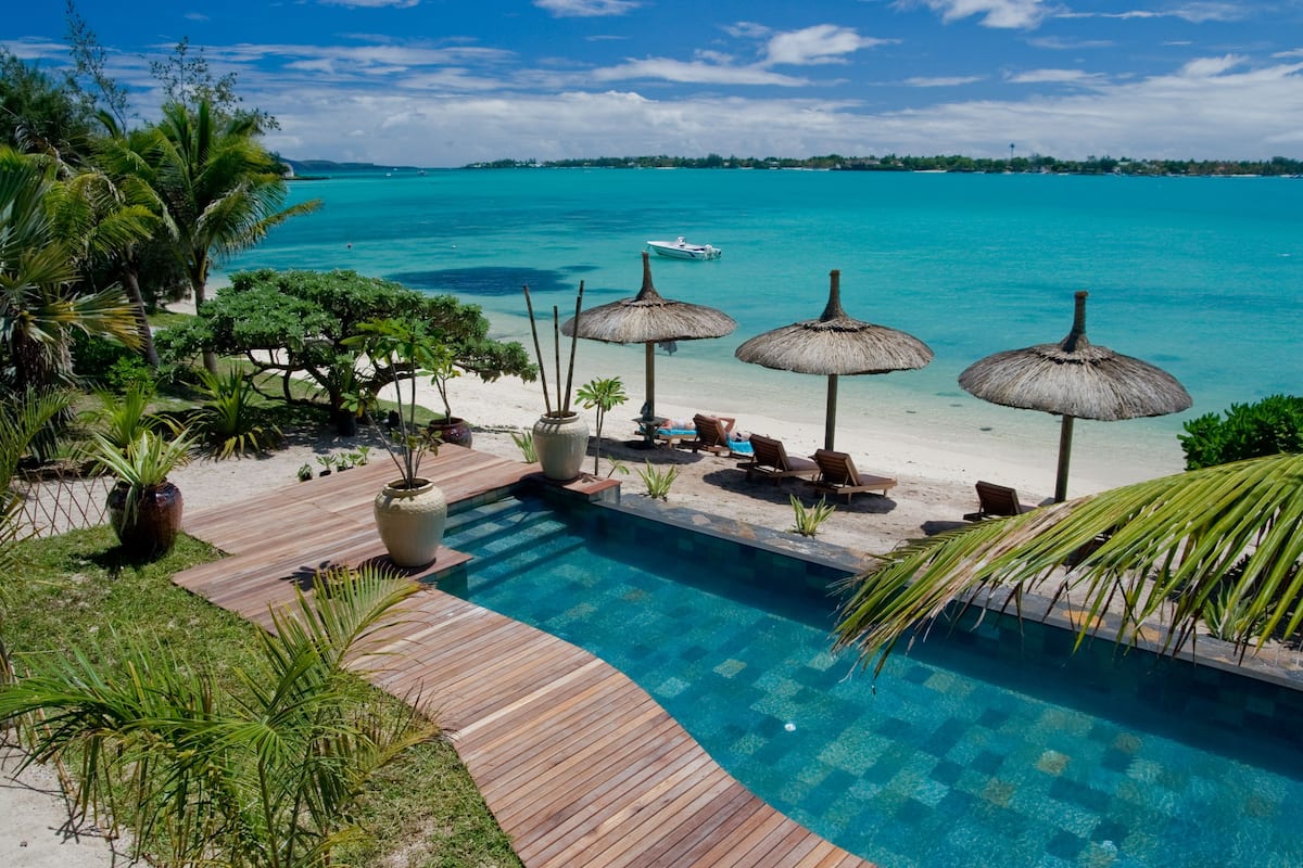 Room, Beachside | Outdoor pool