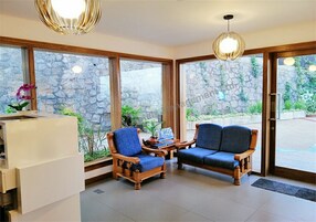 Sala de estar en el lobby