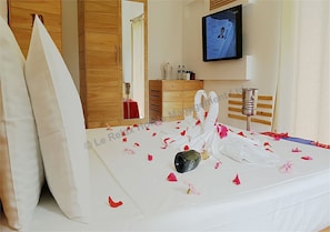 1 chambre, minibar, coffres-forts dans les chambres