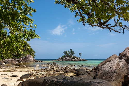 Le Relax Hotel and Restaurant