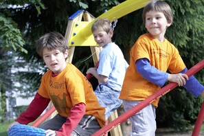 Children’s play area – outdoor