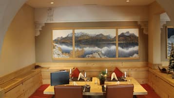 Breakfast, dinner served; Italian cuisine, garden views
