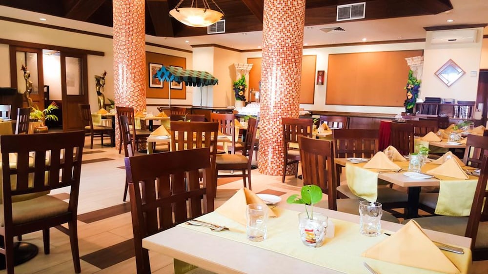 Hulhule Island Hotel by null