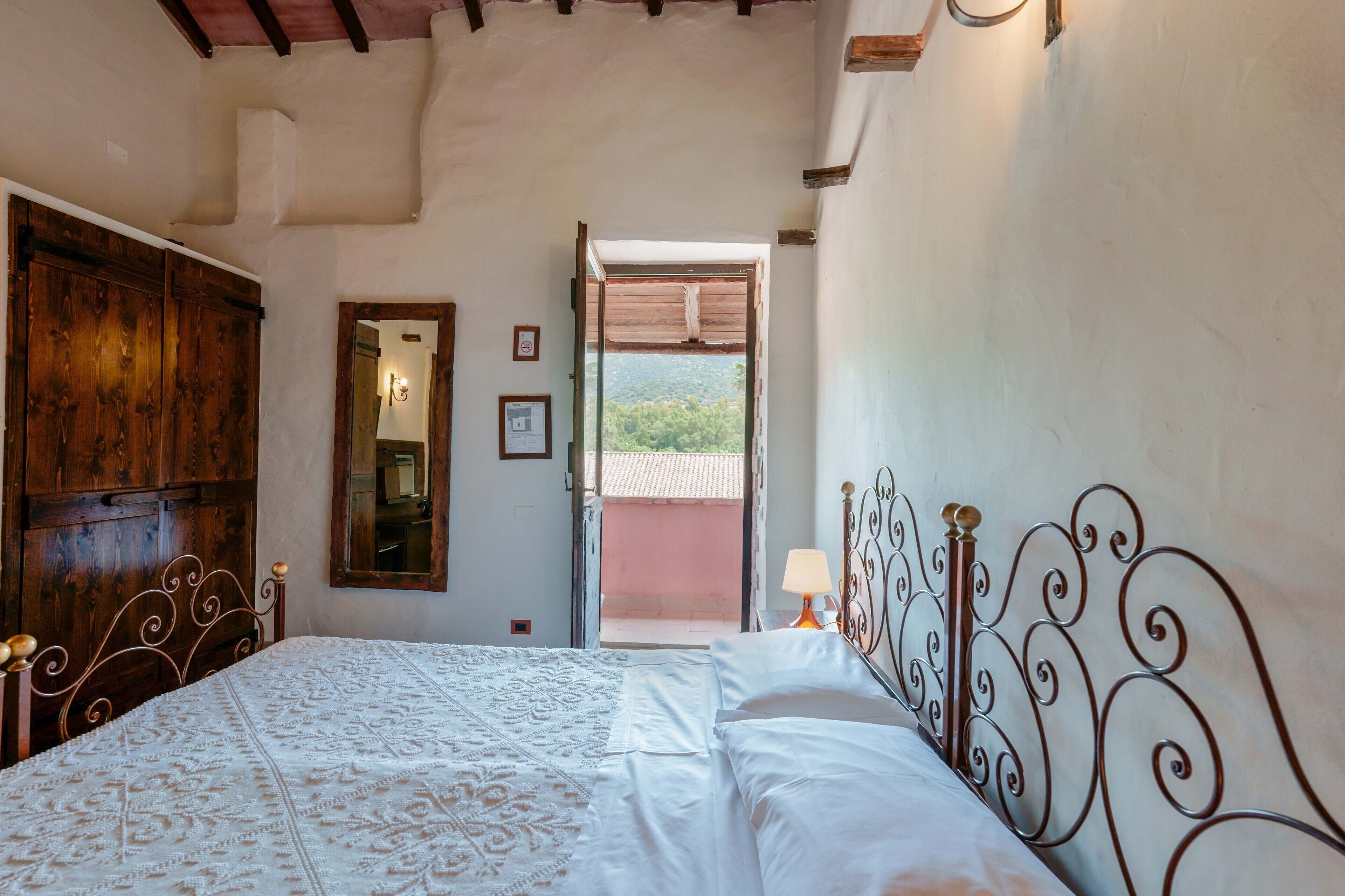 Superior Double or Twin Room | In-room safe, individually furnished, desk, cribs/infant beds