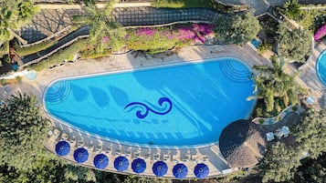 Innenpool, Außenpool