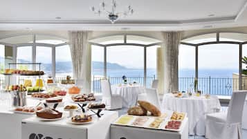 Colazione a buffet inclusa, servita tutte le mattine