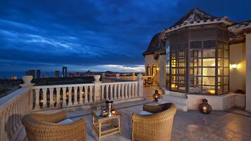 Penthouse The Level with Whirlpool | Terassi/patio
