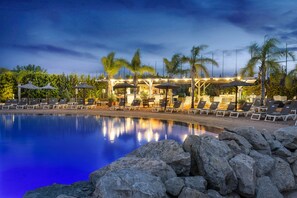 Poolside bar - Melia Villaitana (Benidorm)