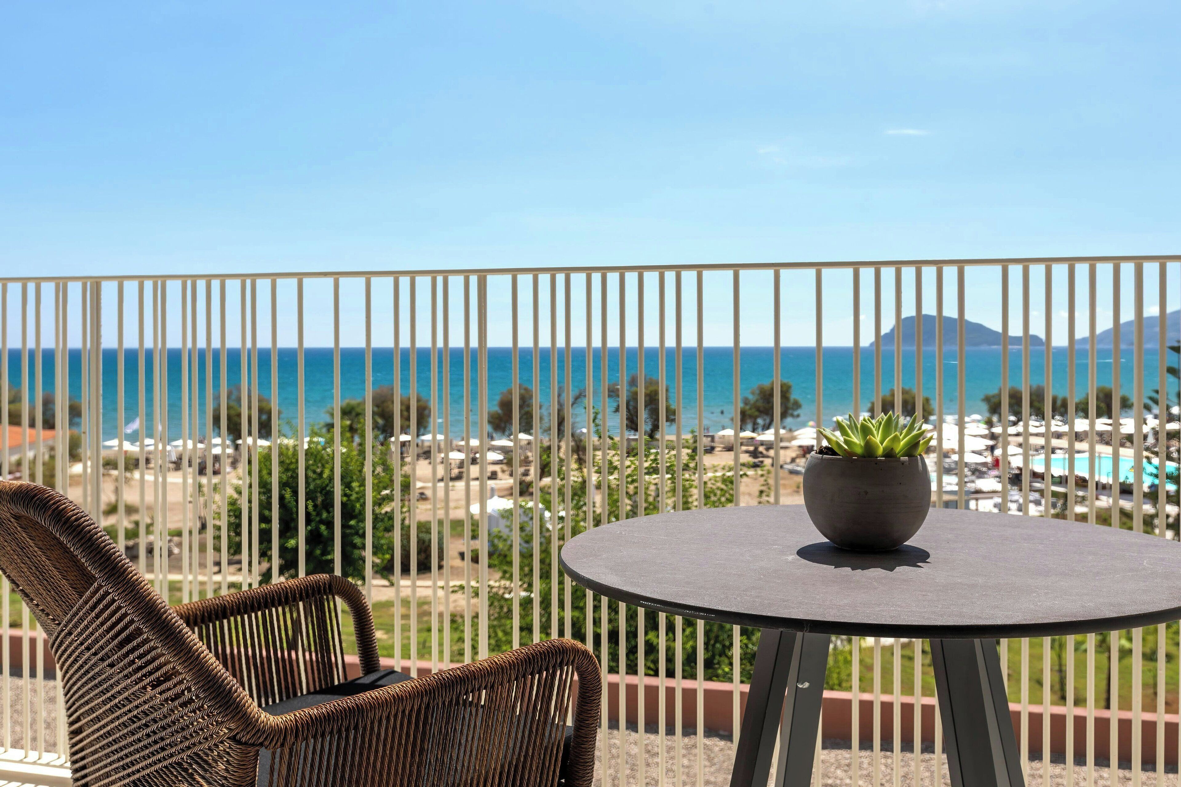 Sengetøy av topp kvalitet, dundyner, minibar og wi-fi (inkludert)