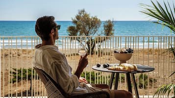 Premium bedding, down duvets, minibar, free WiFi