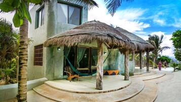 Caja de seguridad en la habitación